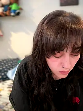 ThicBunz online show from November 15, 2025, 2:59 am