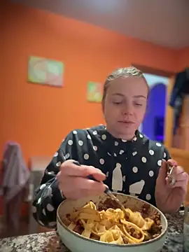 Piinkpandora online show from March 4, 2026, 9:00 pm