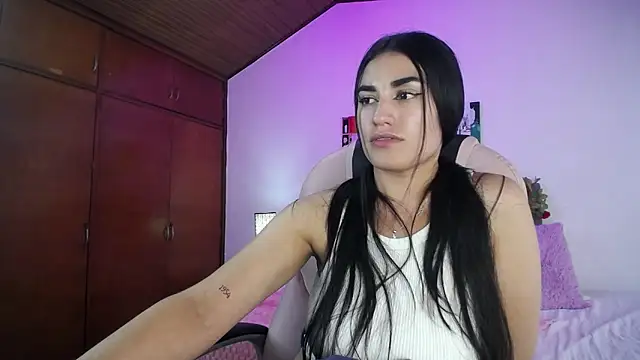 Alheli 16 online show from March 5, 2025, 5:08 pm