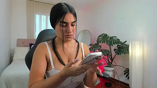 Alheli 16 online show from October 1, 2025, 7:51 pm