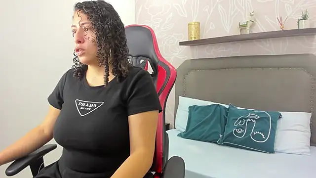 aixa 15 online show from September 17, 2025, 12:18 pm