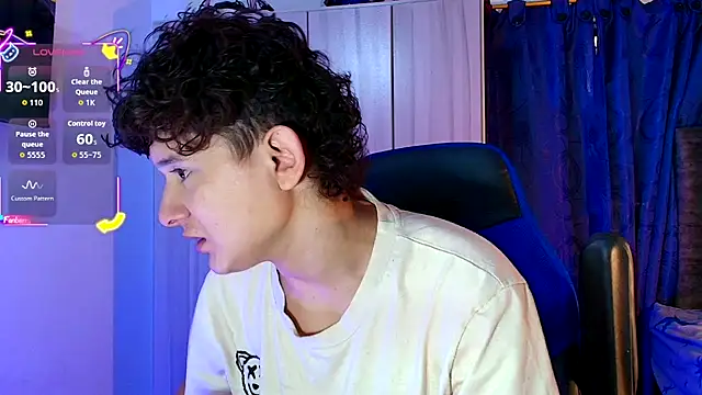 Nathan Bluee online show from December 15, 2025, 4:02 pm