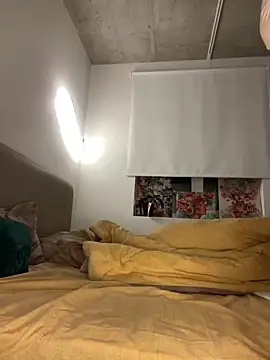 Snapshot of _urbestie_ chatting on February 23, 2025, 8:44 pm urbestie online show from February 23, 2025, 8:44 pm