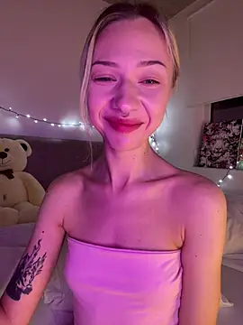  urbestie  online show from July 9, 2026, 10:42 pm
