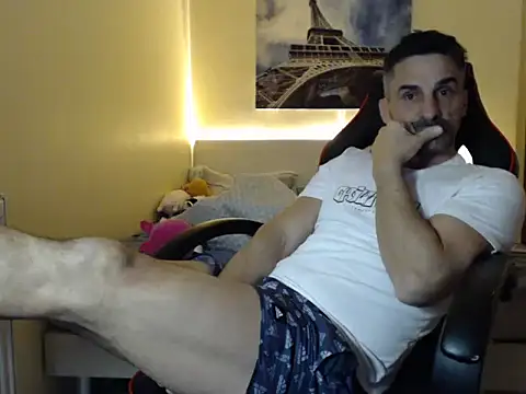 amydamarw online show from February 3, 2026, 2:53 am