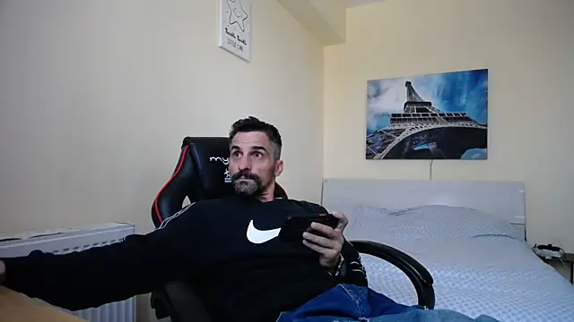 amydamarw online show from April 11, 2026, 6:21 am