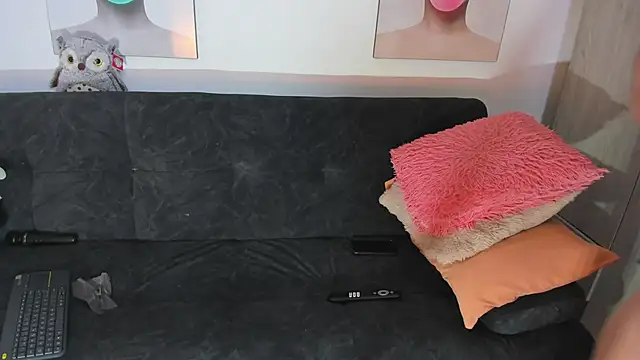 Amberbedoya  online show from February 10, 2025, 11:13 pm