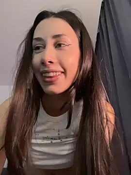 Sophiehii online show from June 30, 2026, 5:13 pm