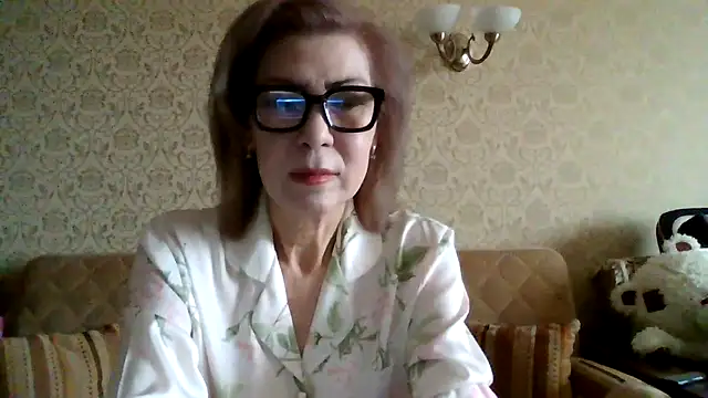 Elegant00Lady online show from February 25, 2026, 4:23 am