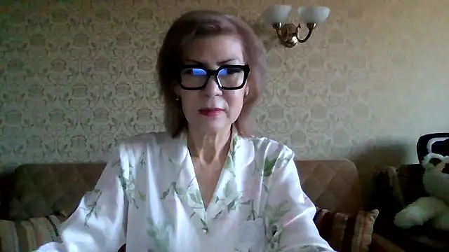 Elegant00Lady online show from January 13, 2026, 3:43 am