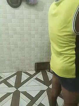 desihulk90 online show from September 18, 2025, 5:32 am