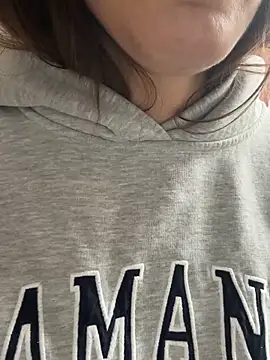 Sara darling online show from November 9, 2025, 11:36 am