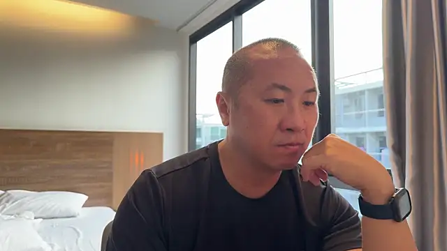 chih515 online show from April 12, 2026, 12:03 am