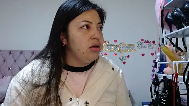 lanaqueen699 online show from February 23, 2026, 12:17 pm