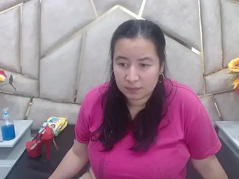 NaomyPrinces online show from February 21, 2025, 1:44 pm