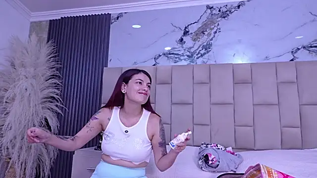 Melany Luv online show from June 5, 2026, 9:31 pm