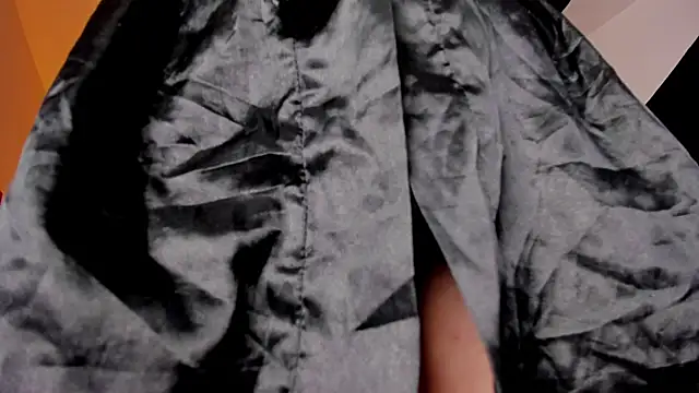 Melany Luv online show from October 5, 2025, 1:18 am