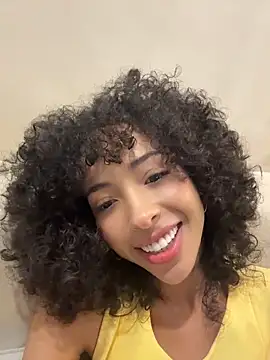 Snapshot of OSHUN_ chatting on April 30, 2026, 11:42 pm OSHUN online show from April 30, 2026, 11:42 pm