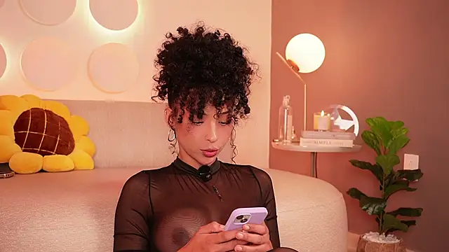 OSHUN  online show from April 10, 2026, 10:39 pm