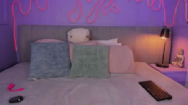 Snapshot of Mai_higurashi chatting on November 3, 2025, 6:33 pm Mai higurashi online show from November 3, 2025, 6:33 pm