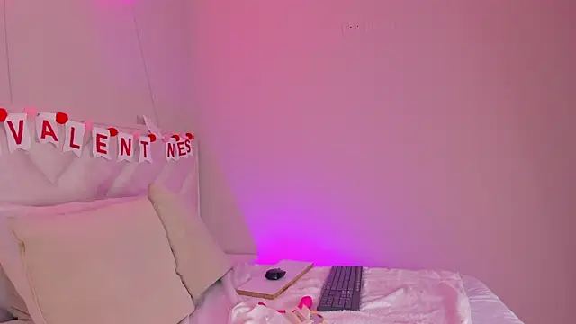  angela x online show from February 17, 2025, 5:55 pm