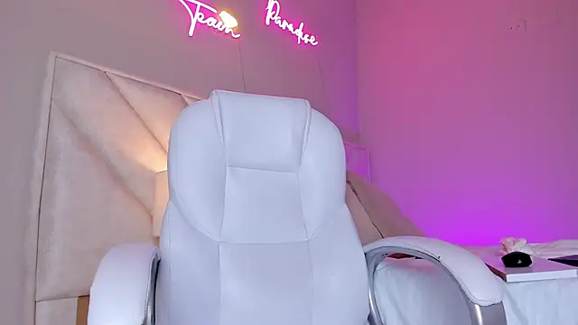  angela x online show from February 20, 2025, 6:13 pm