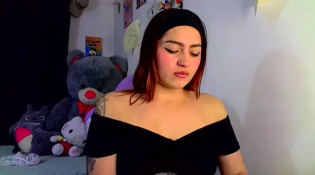 lucycherry   online show from March 11, 2025, 2:53 am