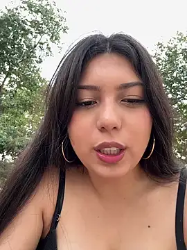 Snapshot of Maii_chan chatting on February 23, 2025, 8:00 pm Maii chan online show from February 23, 2025, 8:00 pm