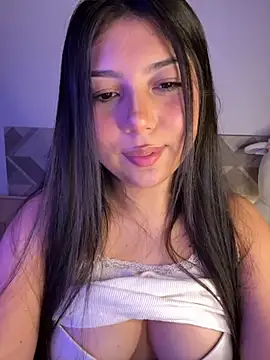 Snapshot of Maii_chan chatting on December 19, 2025, 7:00 am Maii chan online show from December 19, 2025, 7:00 am