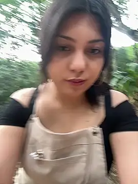 Snapshot of Maii_chan chatting on March 14, 2025, 9:00 pm Maii chan online show from March 14, 2025, 9:00 pm