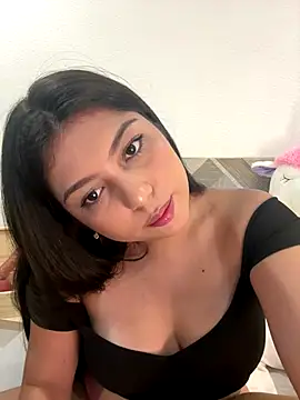 Snapshot of Maii_chan chatting on September 19, 2025, 4:49 am Maii chan online show from September 19, 2025, 4:49 am