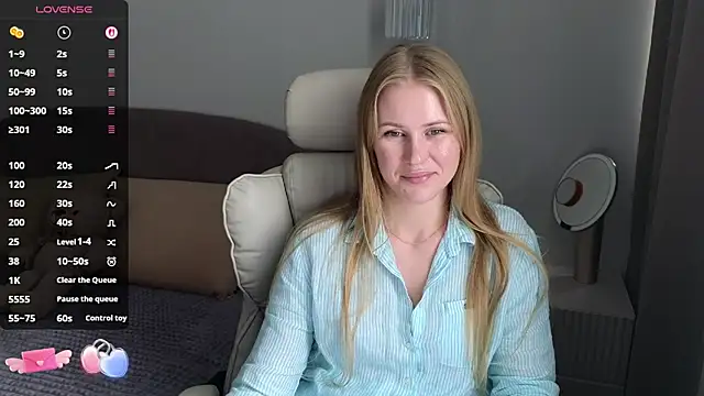 Snapshot of IsabelAllen chatting on August 4, 2026, 10:53 am IsabelAllen online show from August 4, 2026, 10:53 am