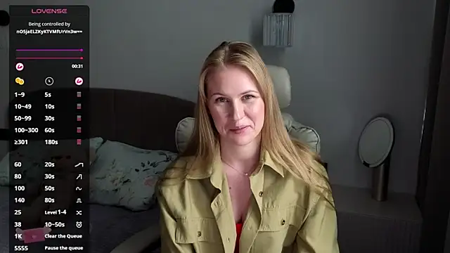 Snapshot of IsabelAllen chatting on June 18, 2026, 12:10 pm IsabelAllen online show from June 18, 2026, 12:10 pm