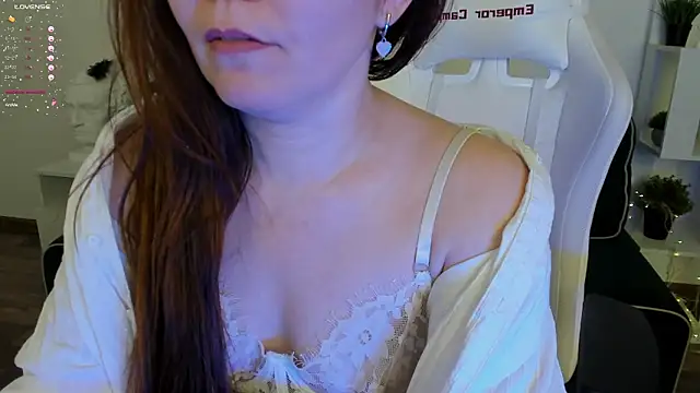 VanessaSmuth online show from March 15, 2025, 8:37 am