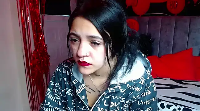 Violettasquirt online show from March 13, 2025, 7:06 pm