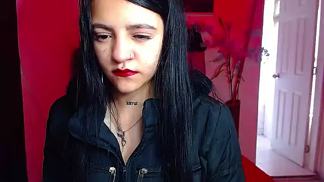 Violettasquirt online show from September 10, 2025, 3:11 pm