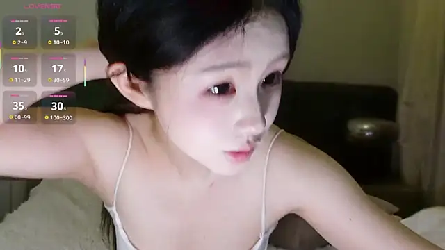Snapshot of Hazel-11 chatting on July 1, 2026, 2:17 pm Hazel-11 online show from July 1, 2026, 2:17 pm