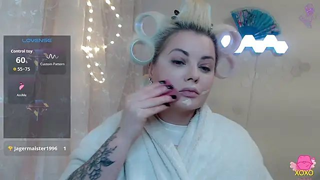 JewellKiss7 online show from November 26, 2025, 10:15 am