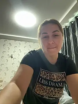 KisssAmmeli online show from September 14, 2025, 7:09 am