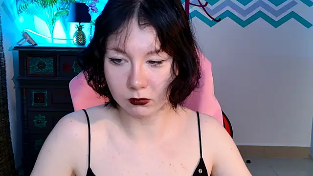 NancyMartinez online show from October 7, 2025, 5:08 am