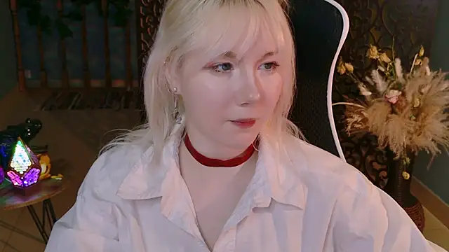 NancyMartinez online show from March 4, 2025, 8:13 am