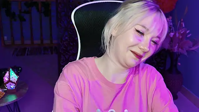 NancyMartinez online show from March 20, 2025, 8:20 am