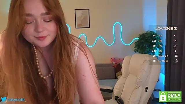 cosycute  online show from February 7, 2025, 9:58 pm