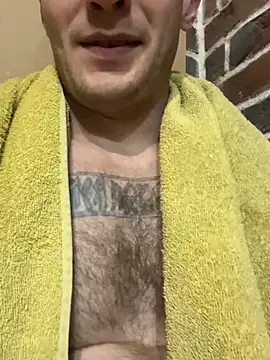 red red00 online show from November 7, 2025, 3:49 pm