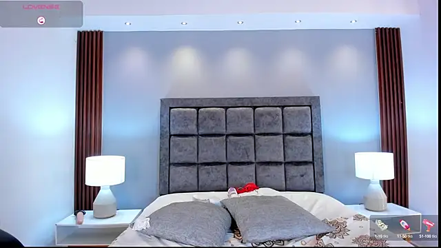 Snapshot of Susann_Ross chatting on March 12, 2025, 5:17 pm Susann Ross online show from March 12, 2025, 5:17 pm