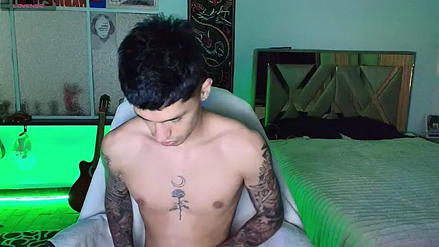 Damon  333 online show from November 10, 2025, 11:32 pm