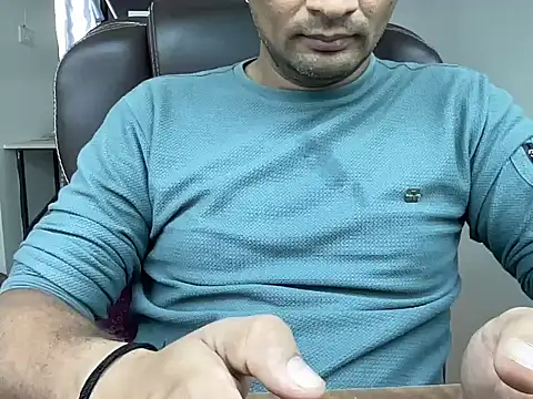 NiceBoy9099 online show from October 9, 2025, 12:06 pm