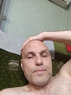 Pineapple04 online show from June 25, 2026, 6:02 pm