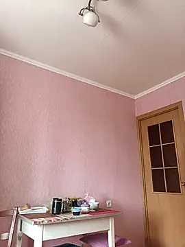 Pineapple04 online show from April 18, 2026, 5:32 am