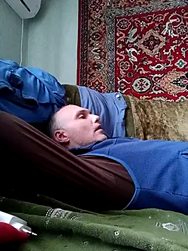 Pineapple04 online show from October 16, 2025, 2:03 pm